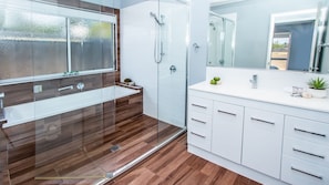 Bathtub