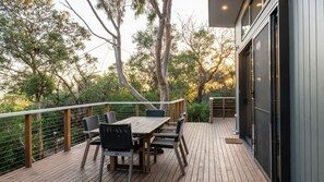 Outdoor dining - The Property - Pet Friendly (Anglesea)
