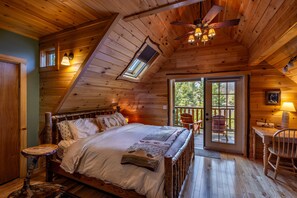 2 quartos, escrivaninha, ferros/tábuas de passar roupa