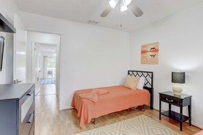 2 dormitorios, tabla de planchar con plancha, wifi gratis y ropa de cama