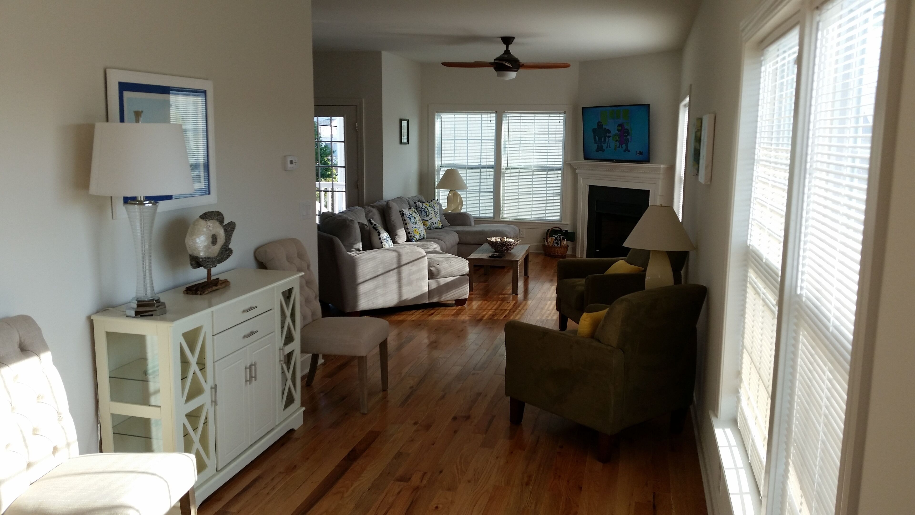 Luxurious 5 Bedroom Oceanside! Steps From The Beach!