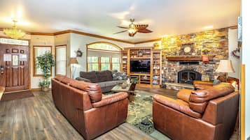 Smart TV, fireplace, DVD player, foosball