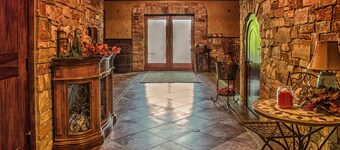 Bella tenuta personalizzata su 120 acri