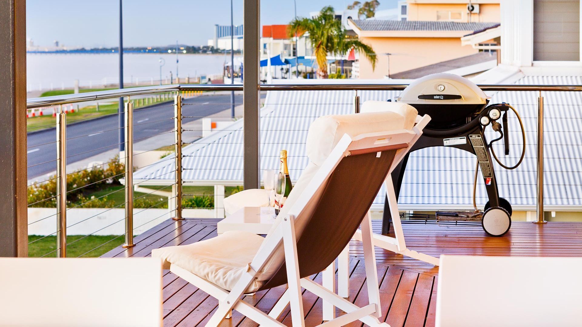 SEAGULL Condo/Apartment - Absolute Beachfront Holiday Retreat — image 2