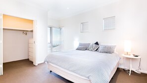 4 chambres, fer et planche à repasser, Wi-Fi gratuit, draps fournis