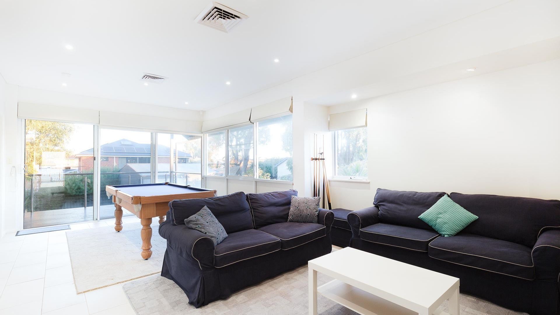 SEAGULL Condo/Apartment - Absolute Beachfront Holiday Retreat — image 11