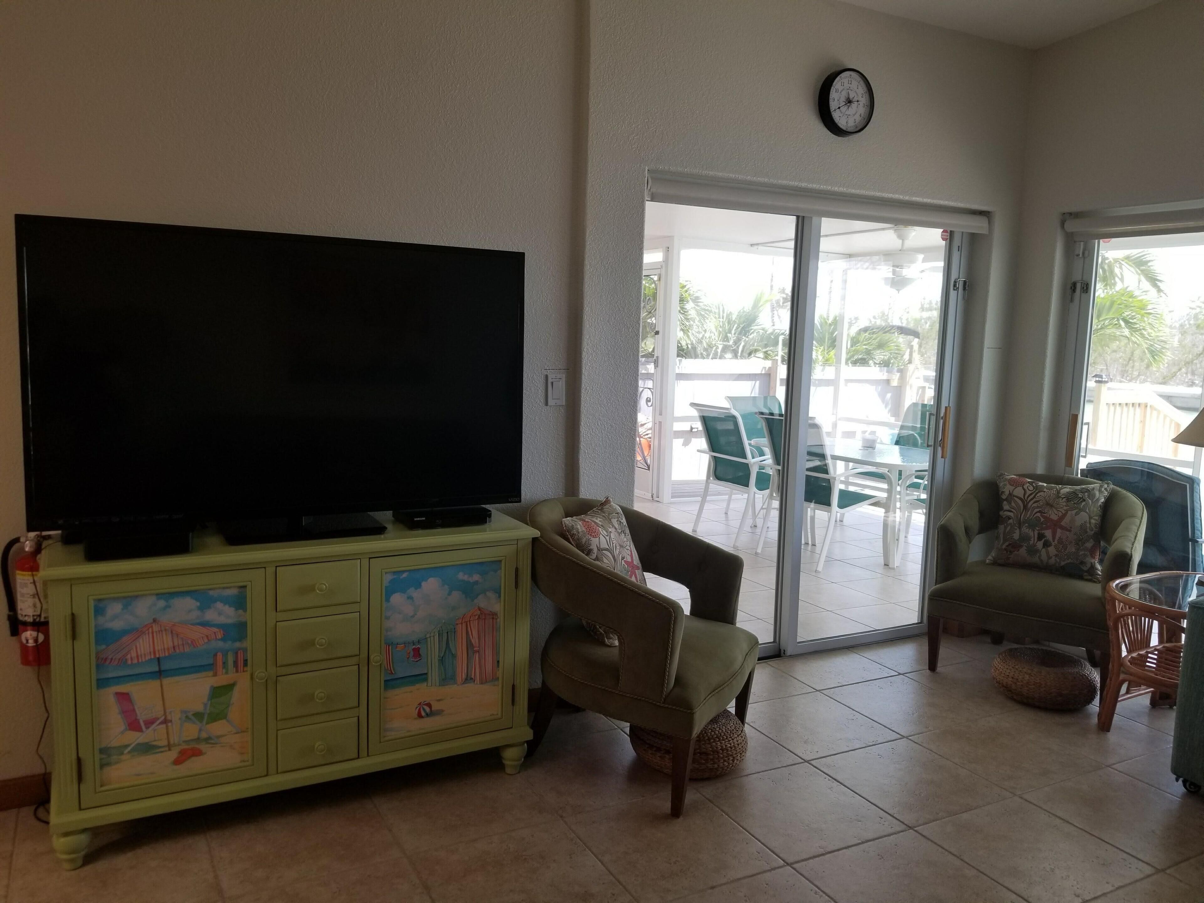 Living room 3
