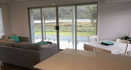 LAKE LIFESTYLE is situated at the HART of Burrill Lake