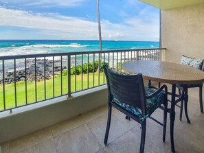 Outdoor dining - SPECIAL DISCOUNTED RATE AVAILABLE DURING BUILDING REPAIR PROJECT (Kailua-Kona)