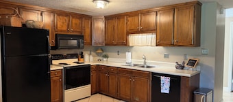 Peaceful/Farm/Country Getaway-The Beloved Milk Barn is Back!
Nolensville, TN