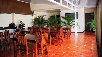 Free daily full breakfast