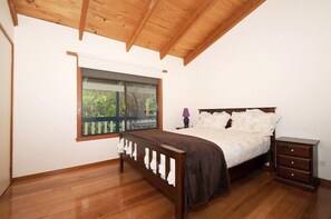 7 chambres, fer et planche à repasser, Wi-Fi