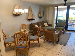 TV, lettore DVD, impianto stereo