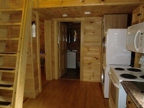 Fridge, microwave, oven, stovetop - Acadia Explorer Cabin 2 (Southwest harbor)