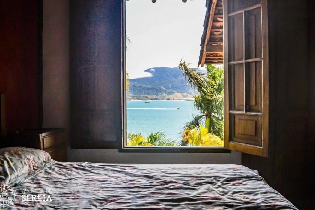 Beautiful home for weekend and season! Canal view and access to the sea