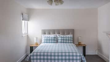 3 bedrooms, in-room safe, iron/ironing board, travel crib