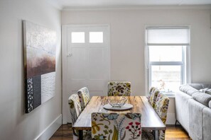 تناول الطعام