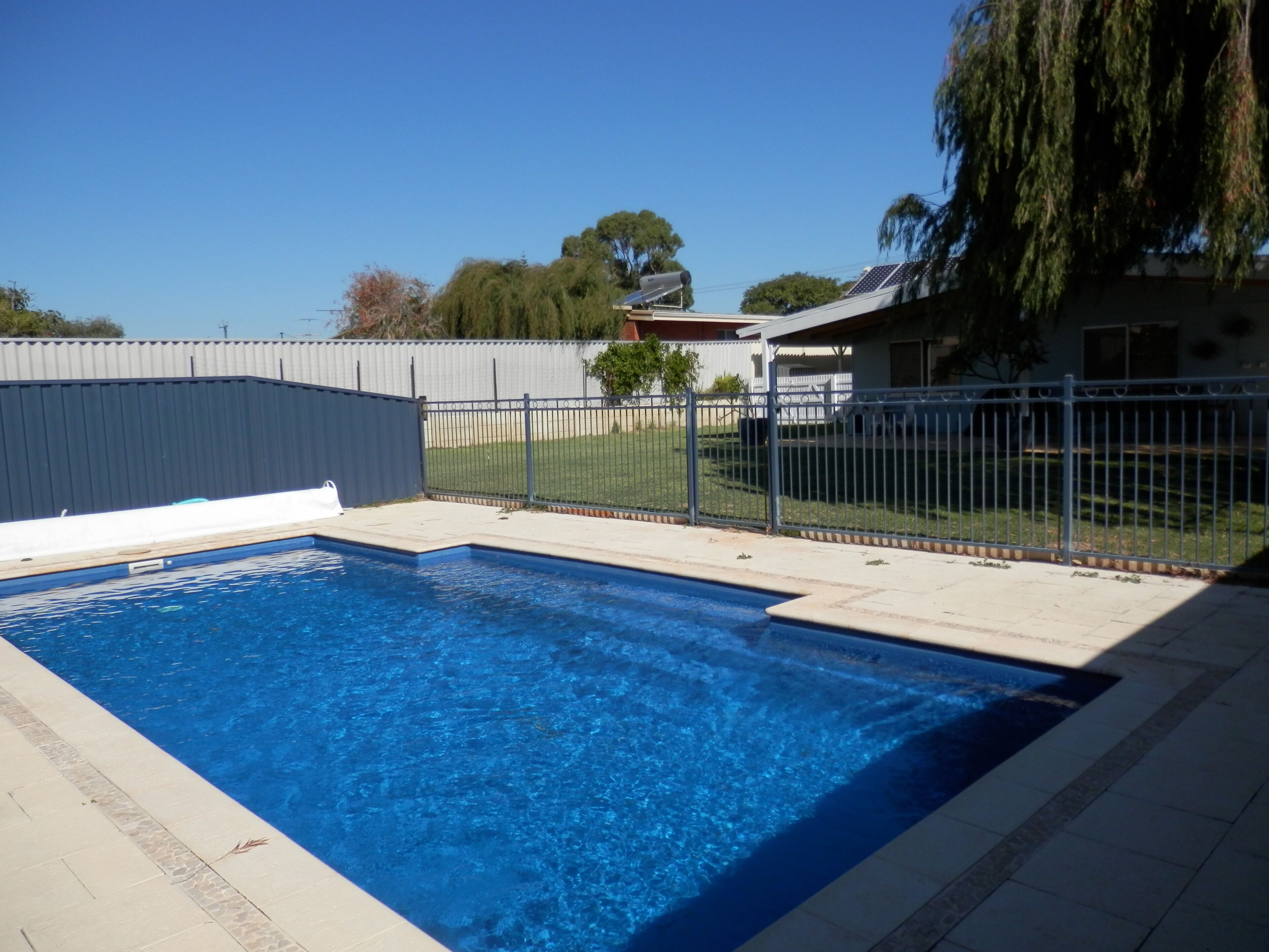 Singleton Beach House - Beach and your own pool!!