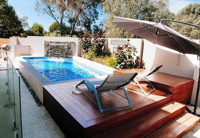 Eagle Bay Beach Retreat—Steps from the Sands