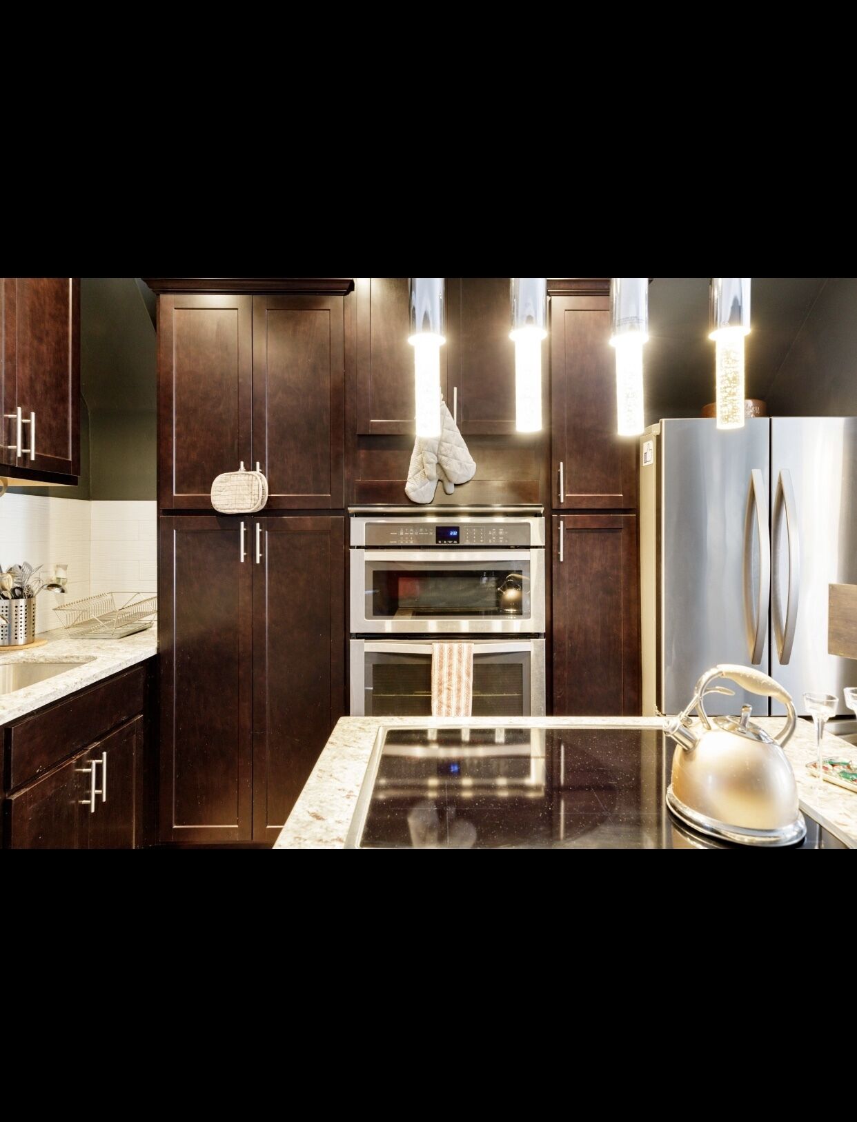 Chicago’s Dickens Place flat. Beautiful 2bed trendy, In the heart of Chicago 