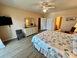 5 bedrooms, desk, iron/ironing board, free WiFi