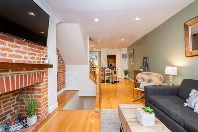 Amazing location for conferences and ballgames with Free Parking!