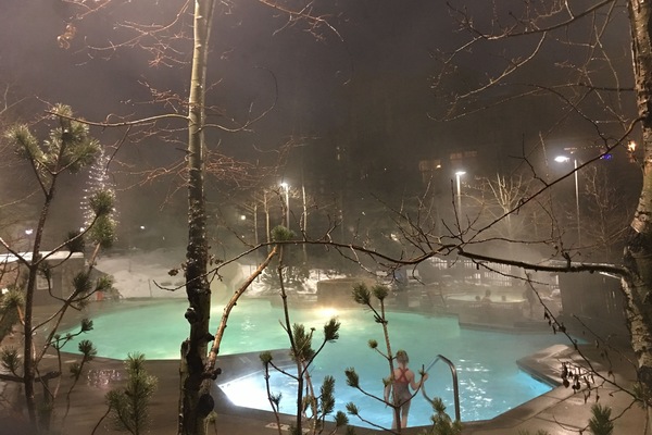 Piscina a l'aire lliure i piscina climatitzada