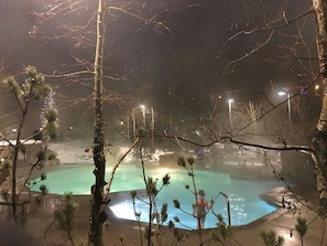 室外游泳池,恒温泳池