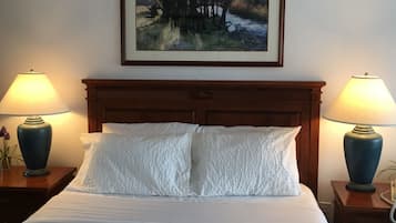 1 soverom, skrivebord, wi-fi (inkludert) og sengetøy