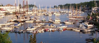 VÅR MEST POPULÆRE COTTAGE i Camden! HØSTEN RABATTER!