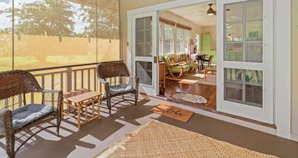 Plantation Cottage - very private 1br/1ba cottage near the beach in Hanalei