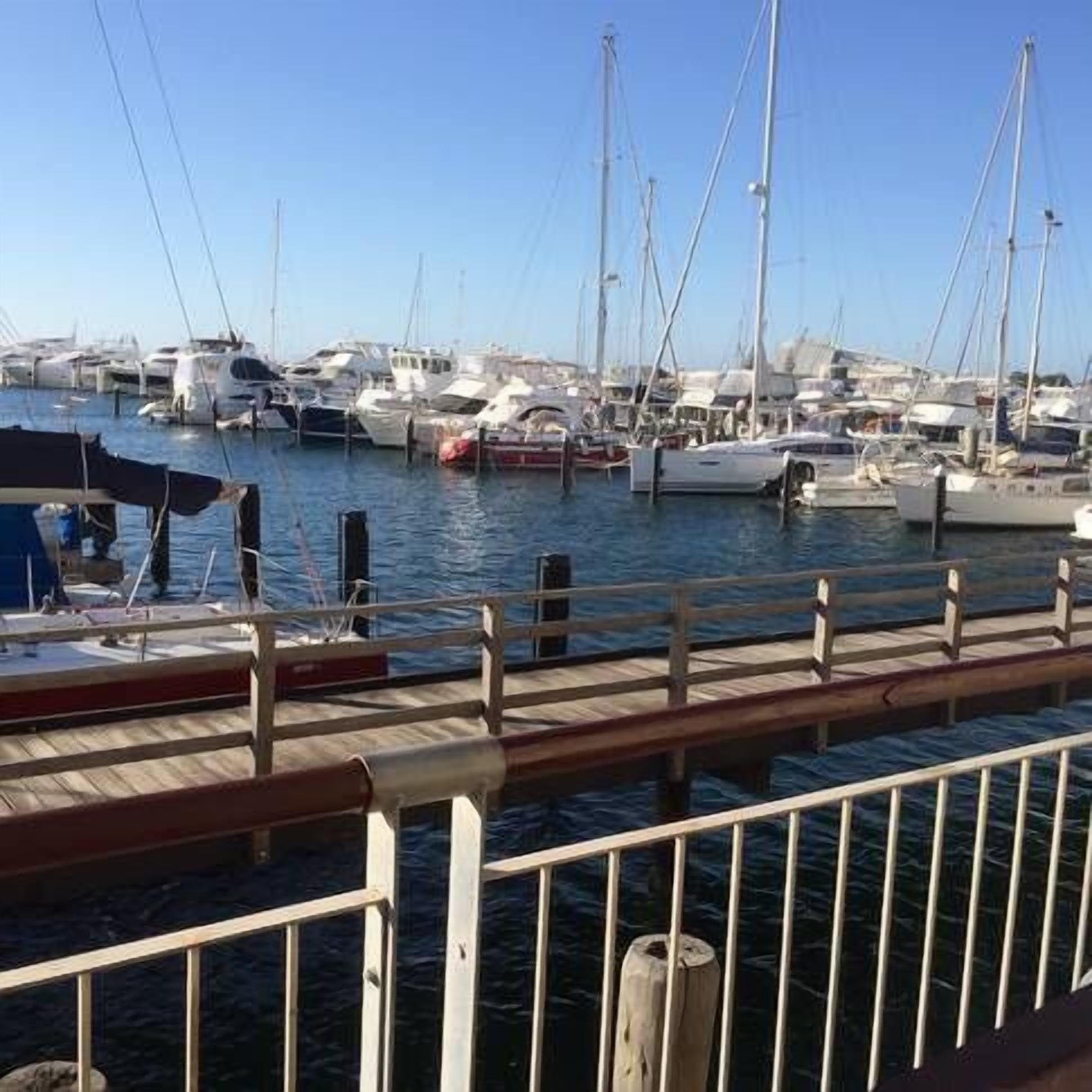 Marina view Fremantle Townhouse — image 13