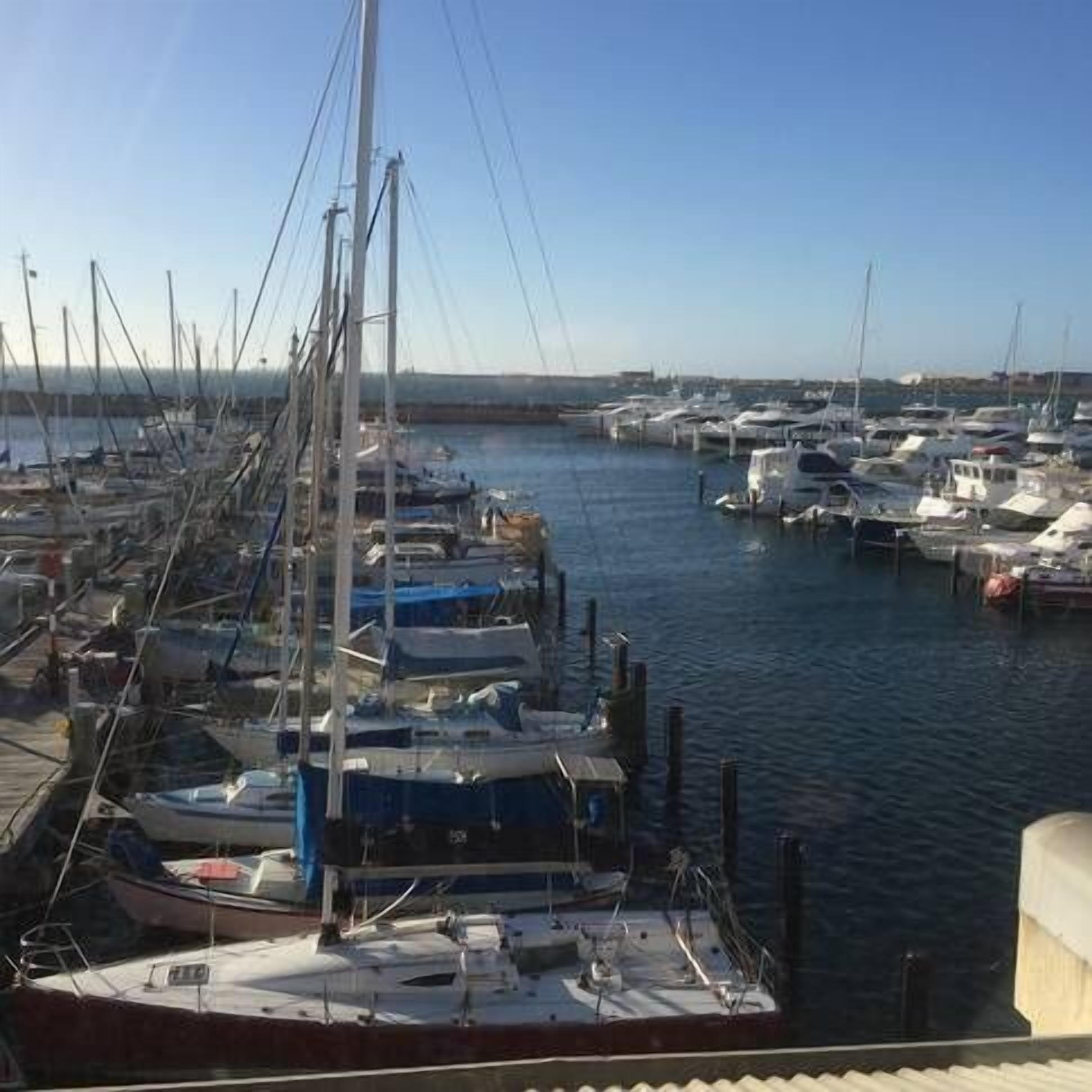 Marina view Fremantle Townhouse — image 12