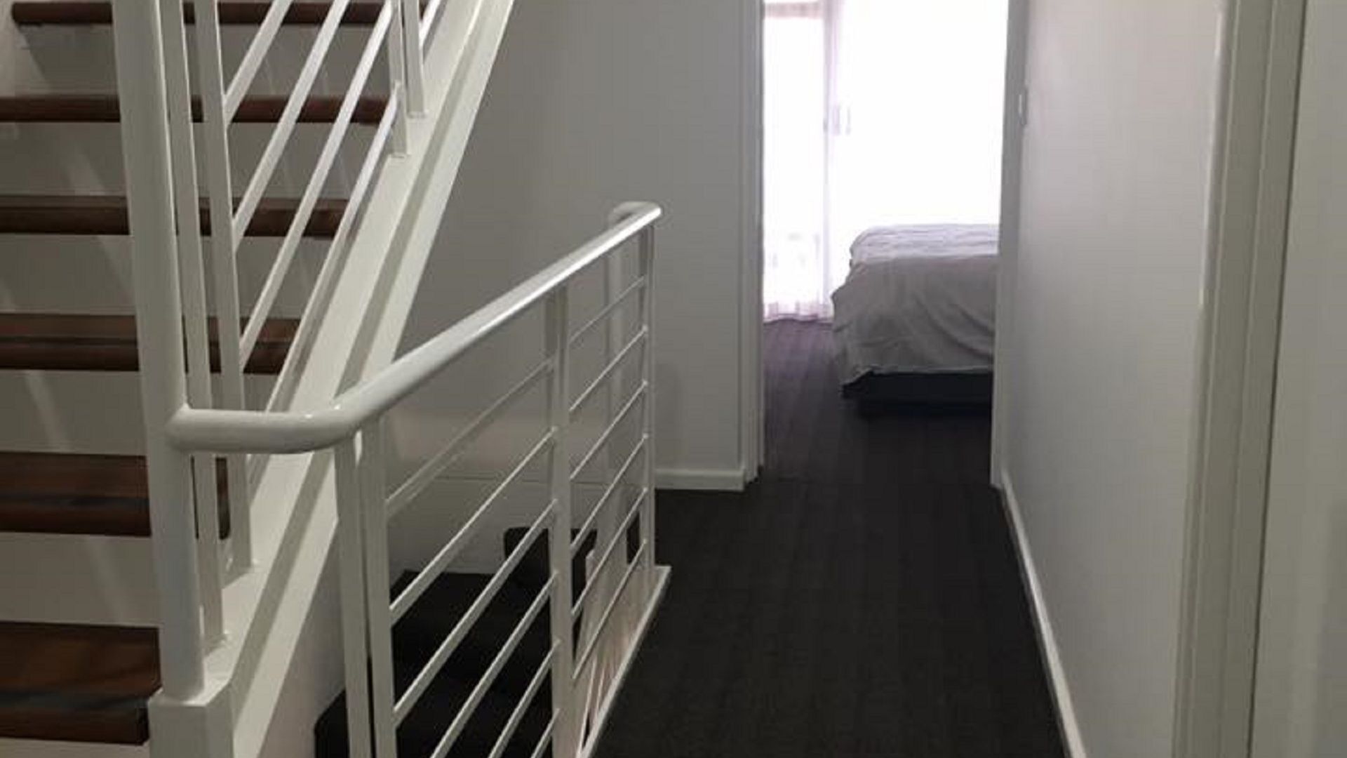 Marina view Fremantle Townhouse — image 4