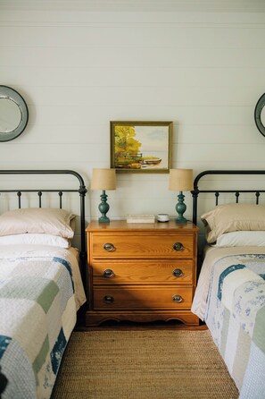 4 Schlafzimmer, Bügeleisen/Bügelbrett, kostenloses WLAN, Bettwäsche