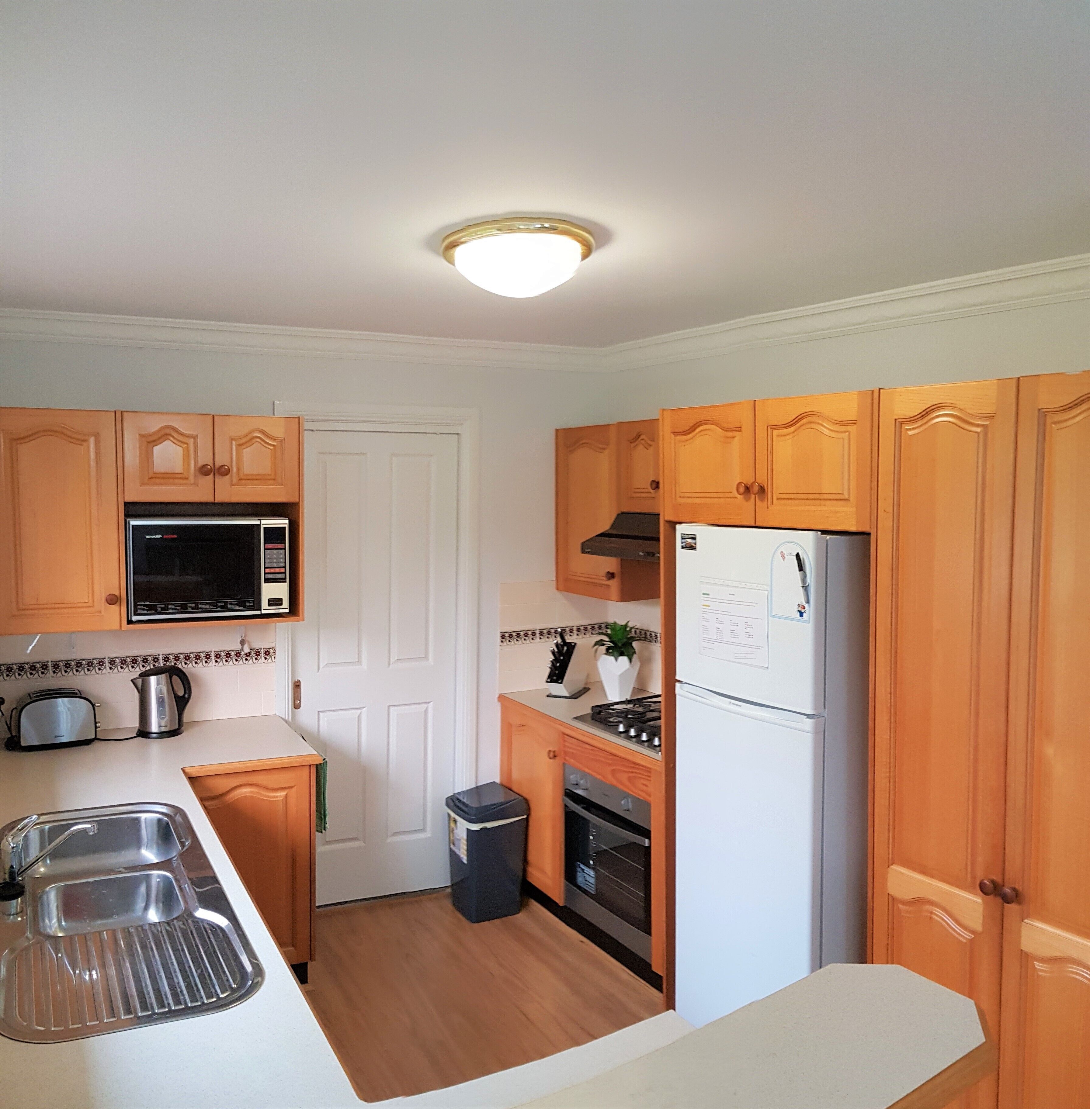 The Villa Retreat - Your 2 bedroom Self-Contained Home Away From Home — image 17