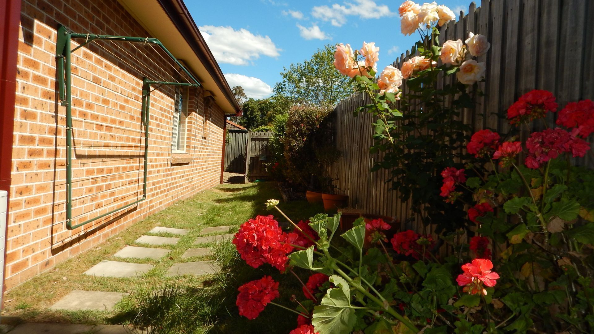 The Villa Retreat - Your 2 bedroom Self-Contained Home Away From Home — image 18