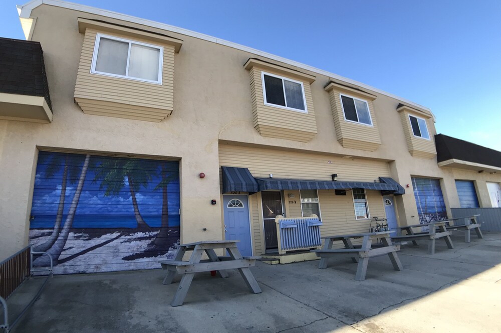 Beautiful Bayside Gem Accepting 3 Night Stays!