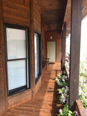 Exterior detail - Perfect Family Vacation Home On The Lake! (Wedowee)