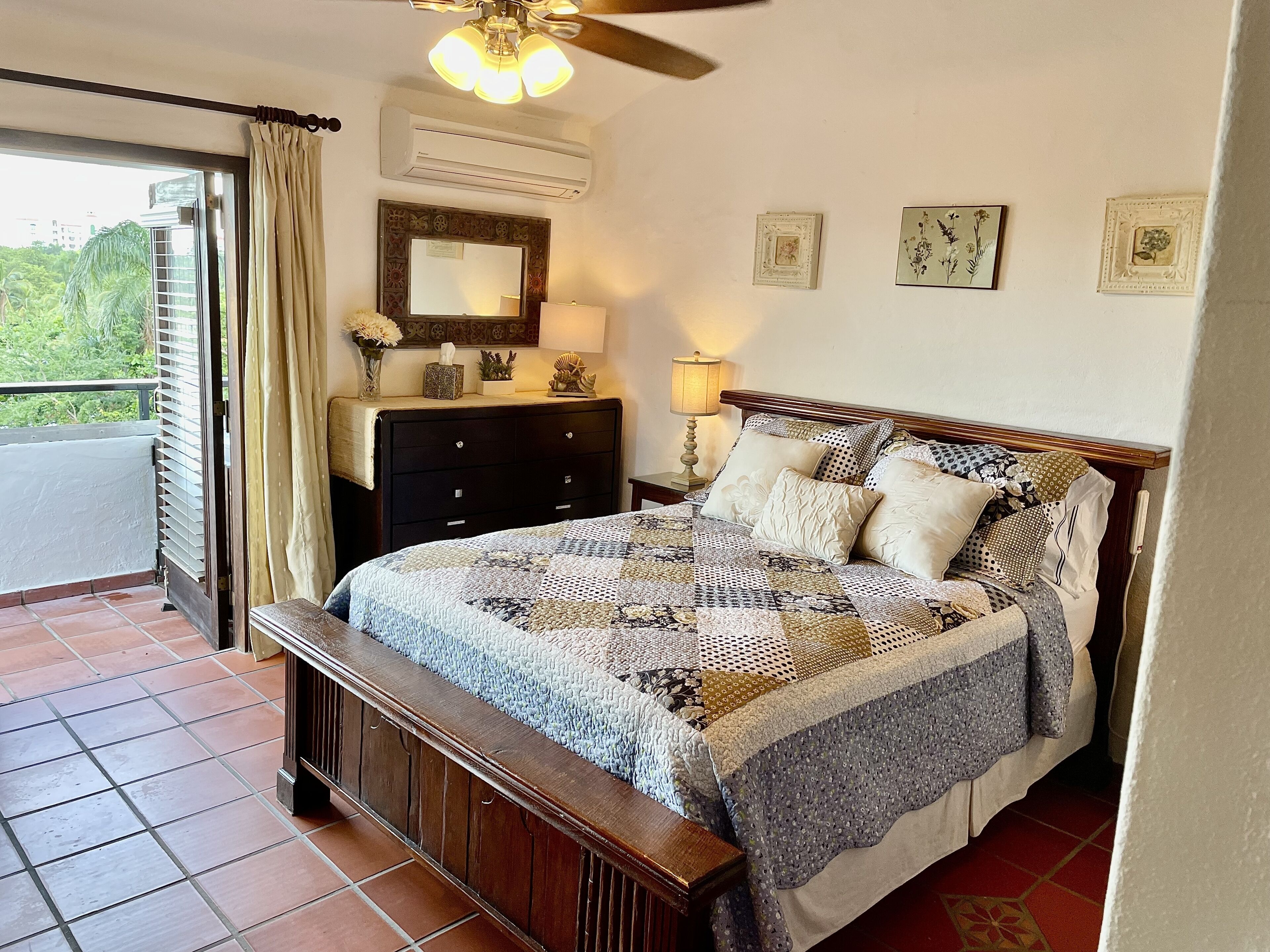 2 bedrooms, iron/ironing board, travel cot, free WiFi