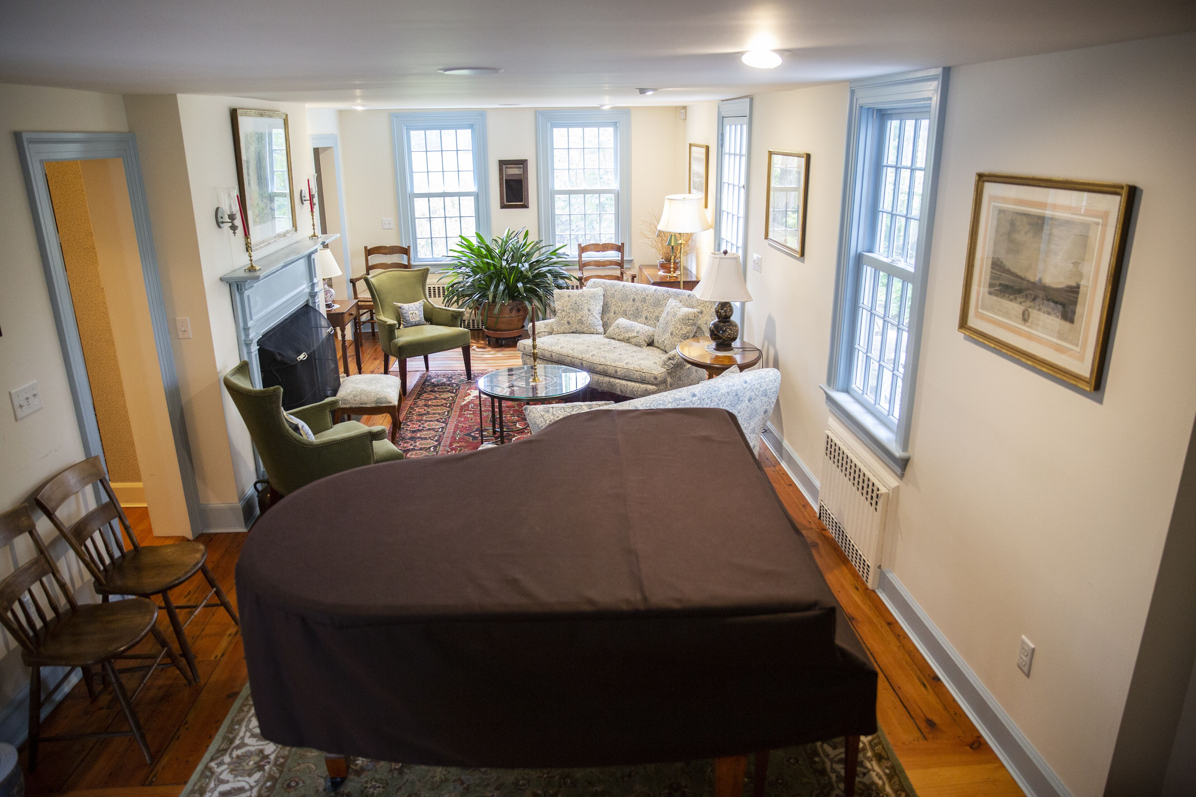 An acclaimed photographers country estate, arts community, near private schools!