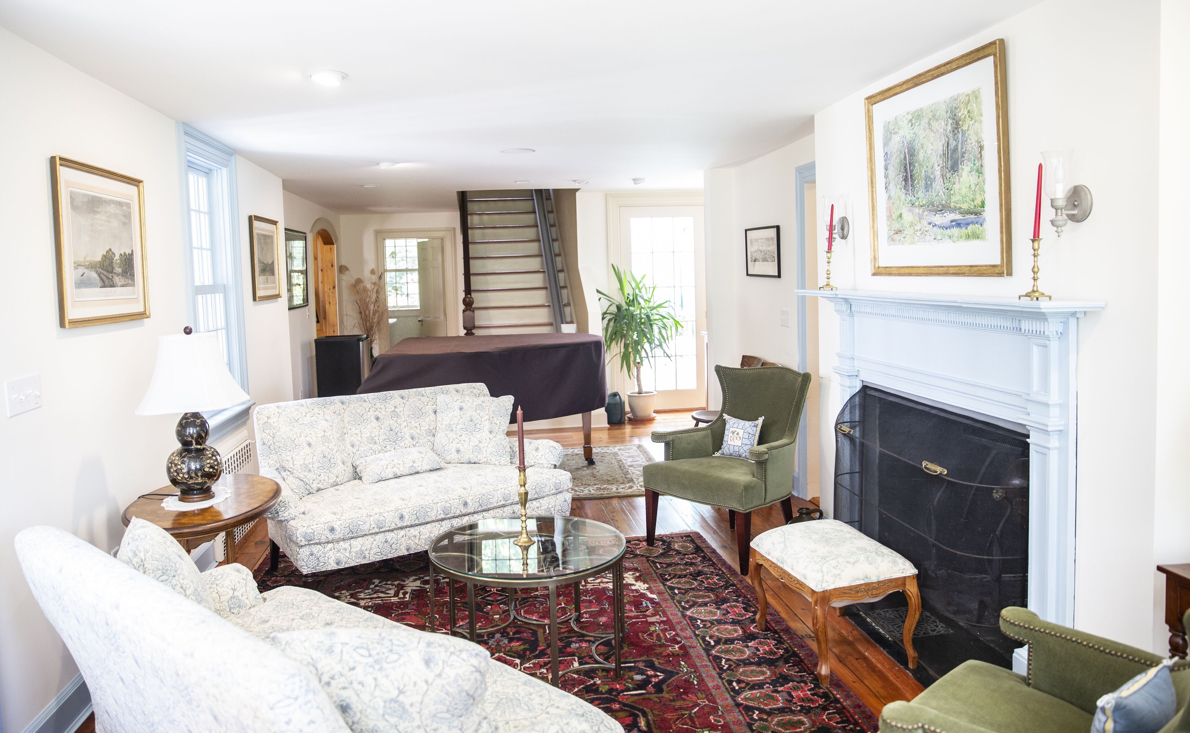 An acclaimed photographers country estate, arts community, near private schools!