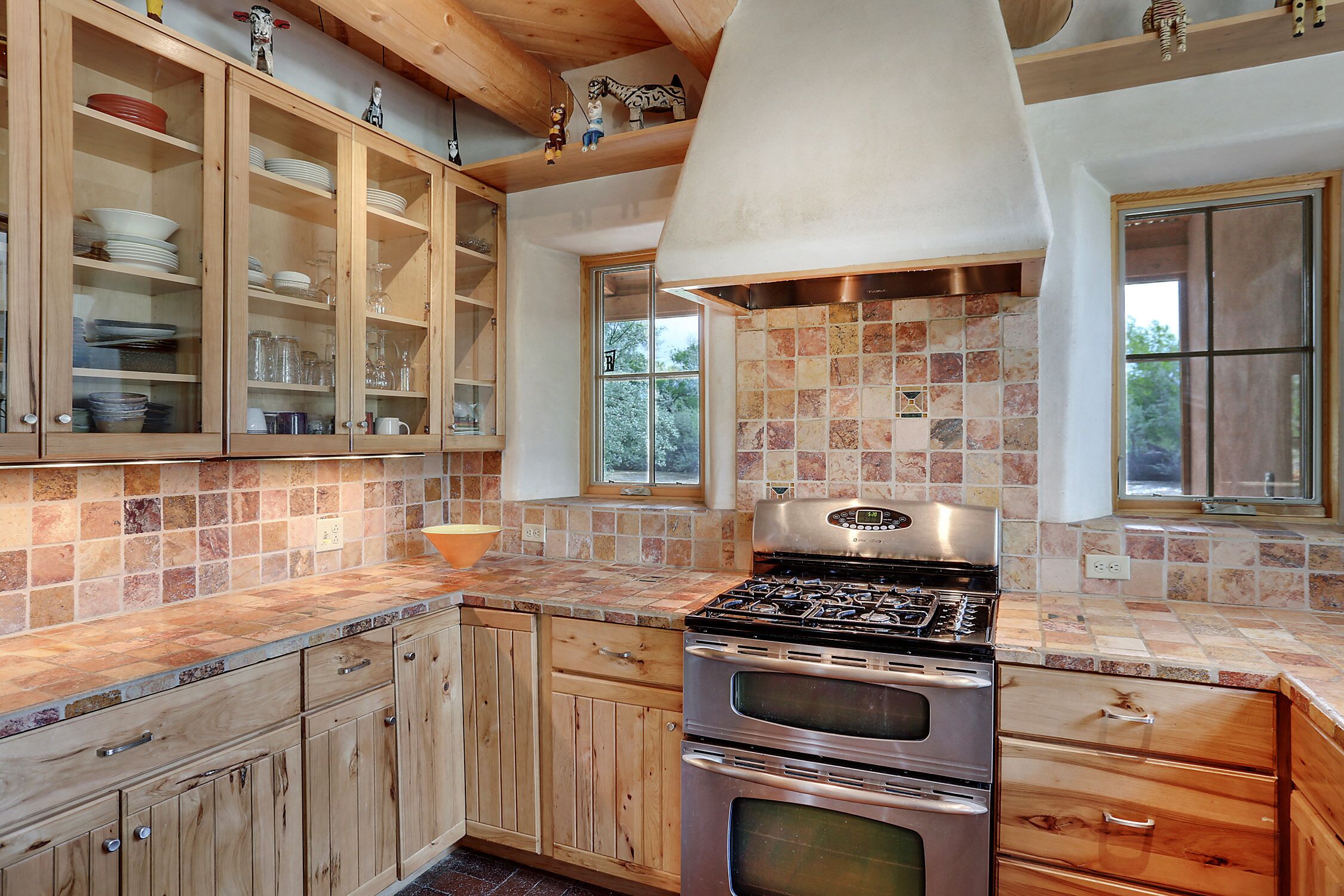 Superb - 2 Bedroom, 2 Bath, Sleeps 10 plus