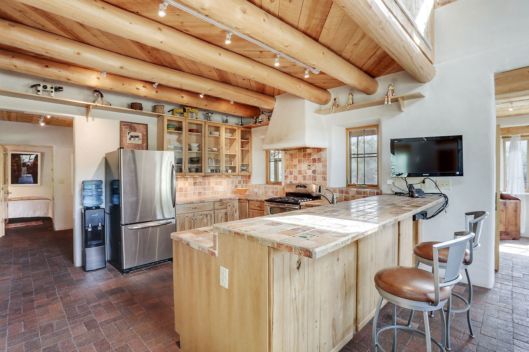 Superb - 2 Bedroom, 2 Bath, Sleeps 10 plus