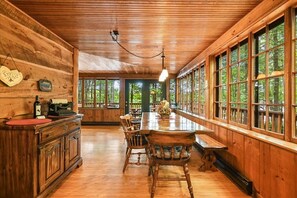 Dining - Sunny Point Lake Wallenpaupack Lakefront with private dock - 4 bedroom sleeps 9 (Lakeville)
