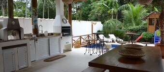 Huis in de buurt van het strand, zwembad, barbecue, houtkachel, airconditioning, wi-fi