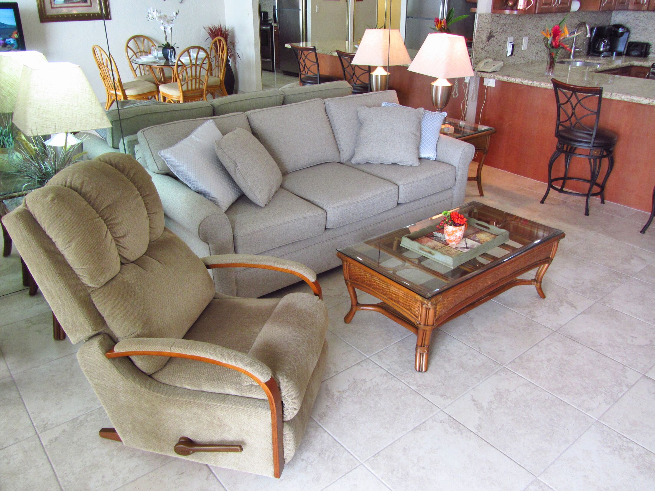 Aloha Spirit! Thanksgiving Week 359nt! Oceanfront Beauty! Amazing Views! 