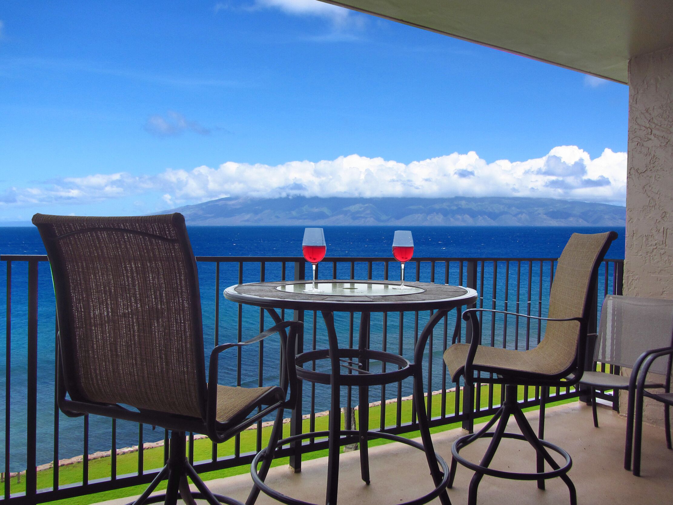 Aloha Spirit! Thanksgiving Week 359nt! Oceanfront Beauty! Amazing Views! 