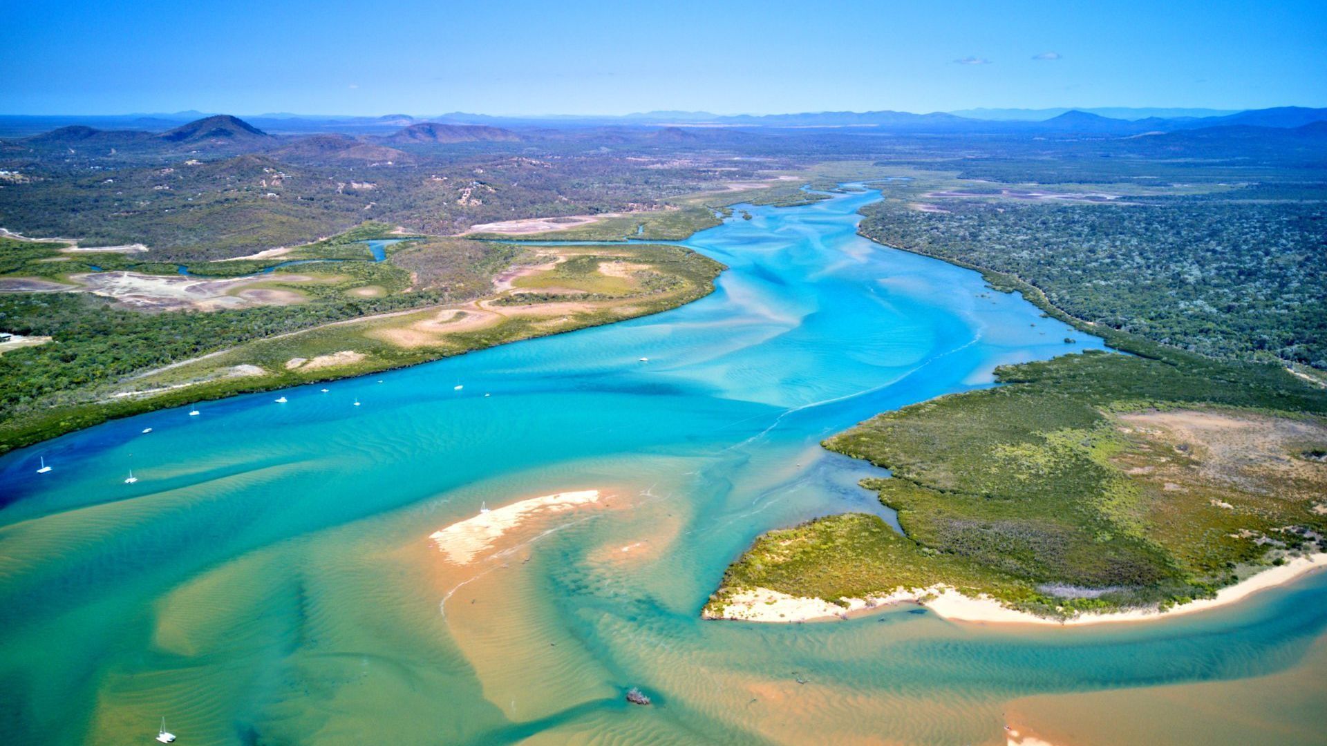 THE REEF holiday house plenty of boat parking & extra freezer., Agnes