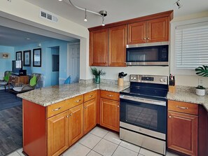 Fridge, microwave, oven, stovetop - Bright & Upgraded w/ Covered Balcony. Walk to the Beach! (Tybee Island)